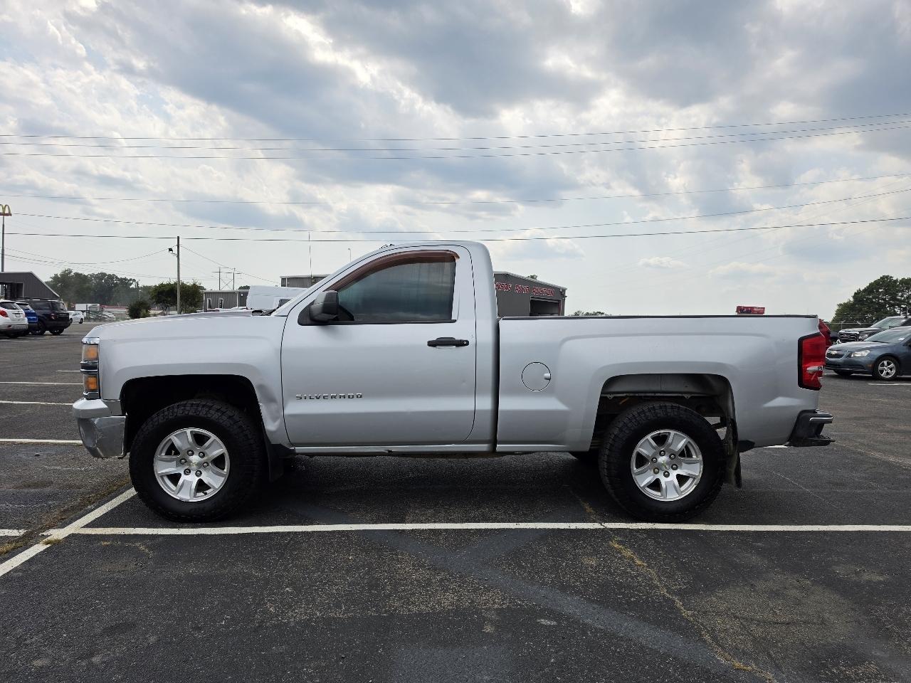 2014 Chevrolet Silverado 1500 2WD Reg Cab 119.0" LT w/1LT