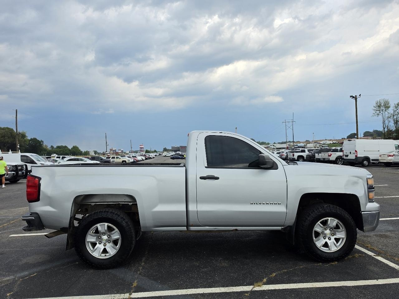 Chevrolet Silverado 1500 2WD Reg Cab 119.0" LT w/1LT 2014