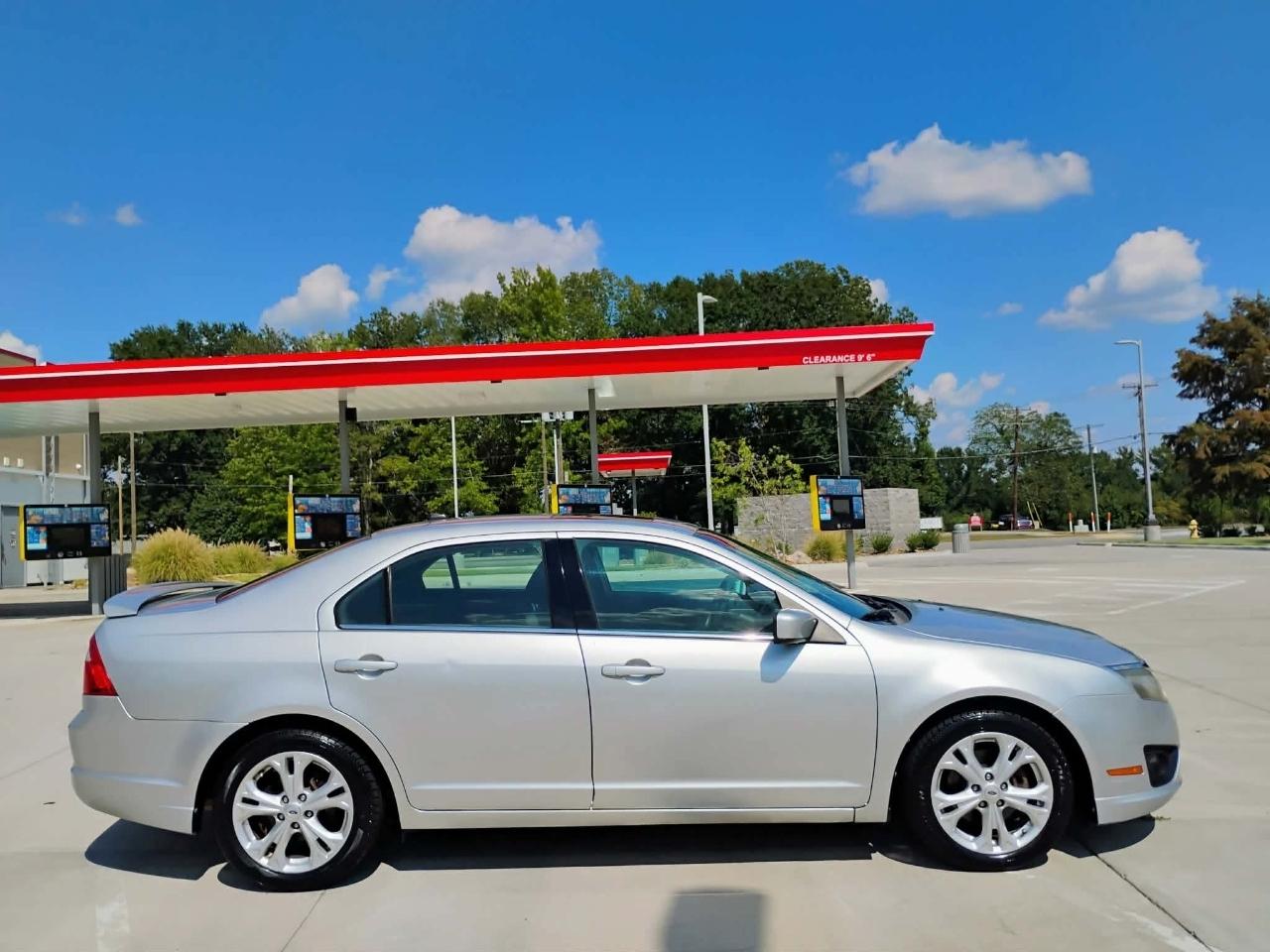 Ford Fusion 4dr Sdn SE FWD 2012