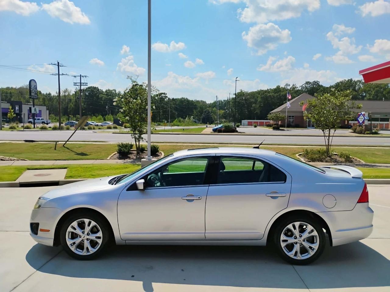 Ford Fusion 4dr Sdn SE FWD 2012