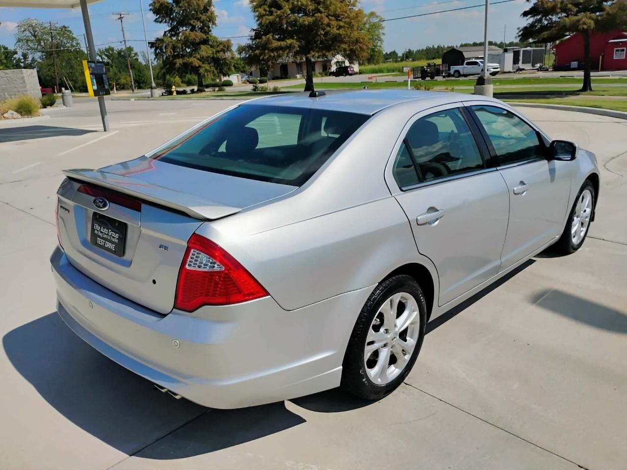 Ford Fusion 4dr Sdn SE FWD 2012