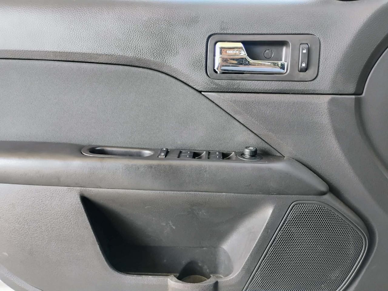 Ford Fusion 4dr Sdn SE FWD 2012
