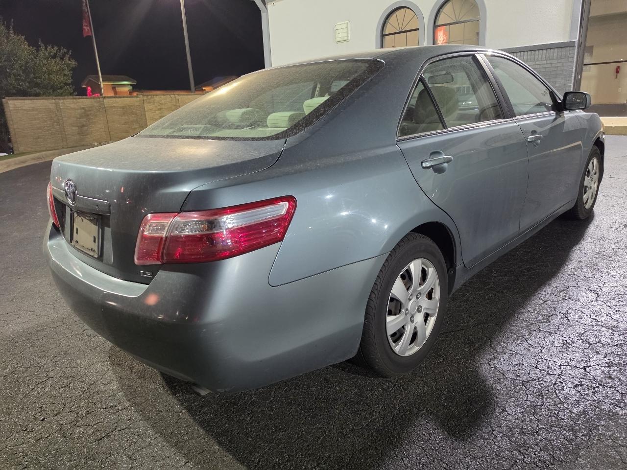 Toyota Camry 4dr Sdn I4 Man (Natl) 2009