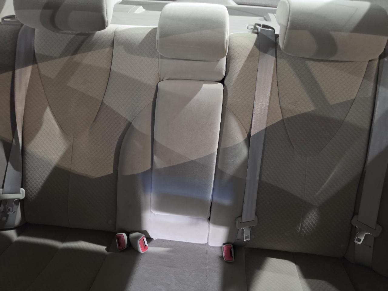 Toyota Camry 4dr Sdn I4 Man (Natl) 2009