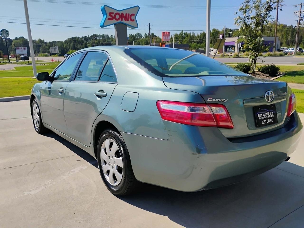 Toyota Camry 4dr Sdn I4 Man (Natl) 2009