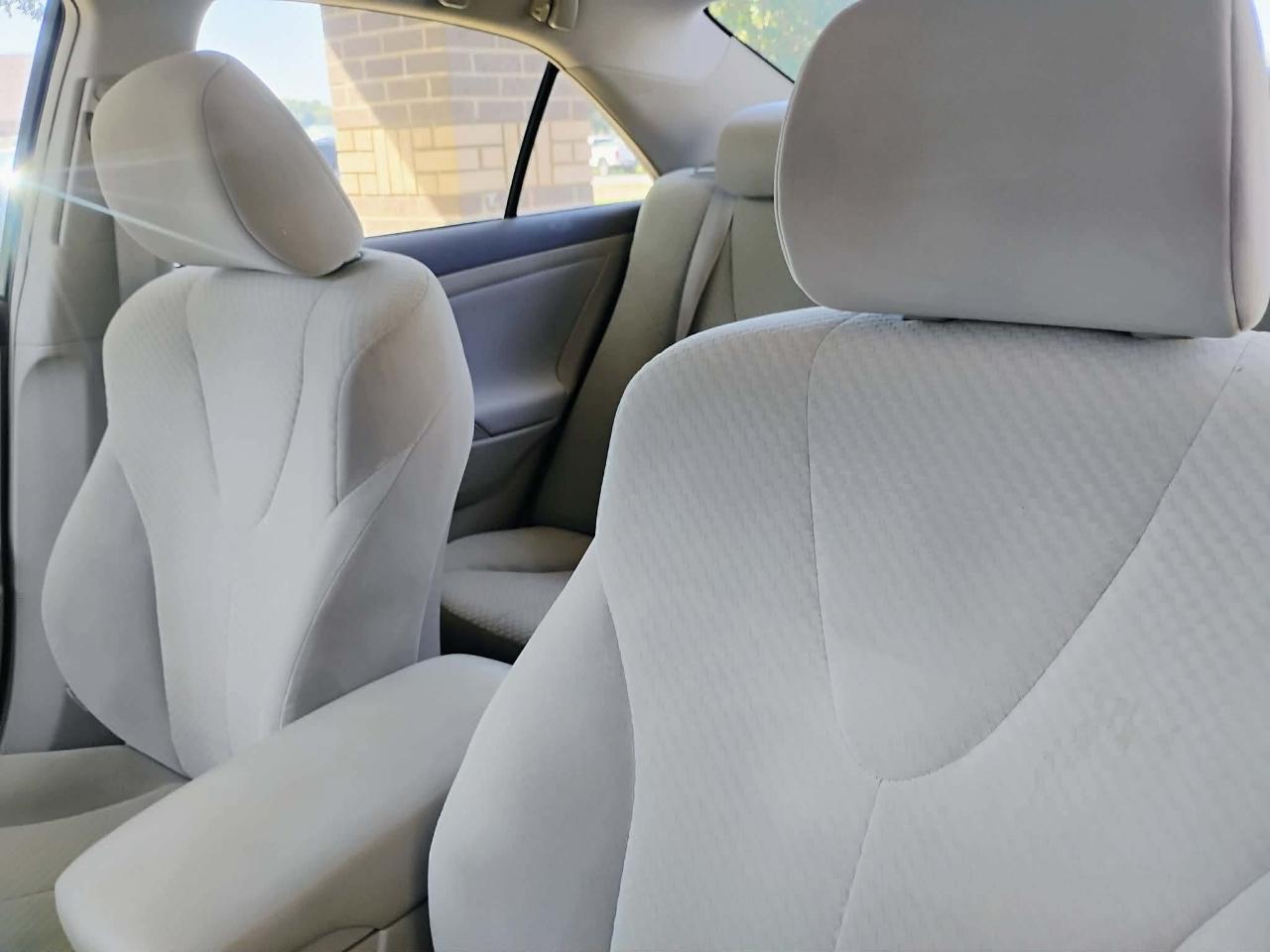 Toyota Camry 4dr Sdn I4 Man (Natl) 2009