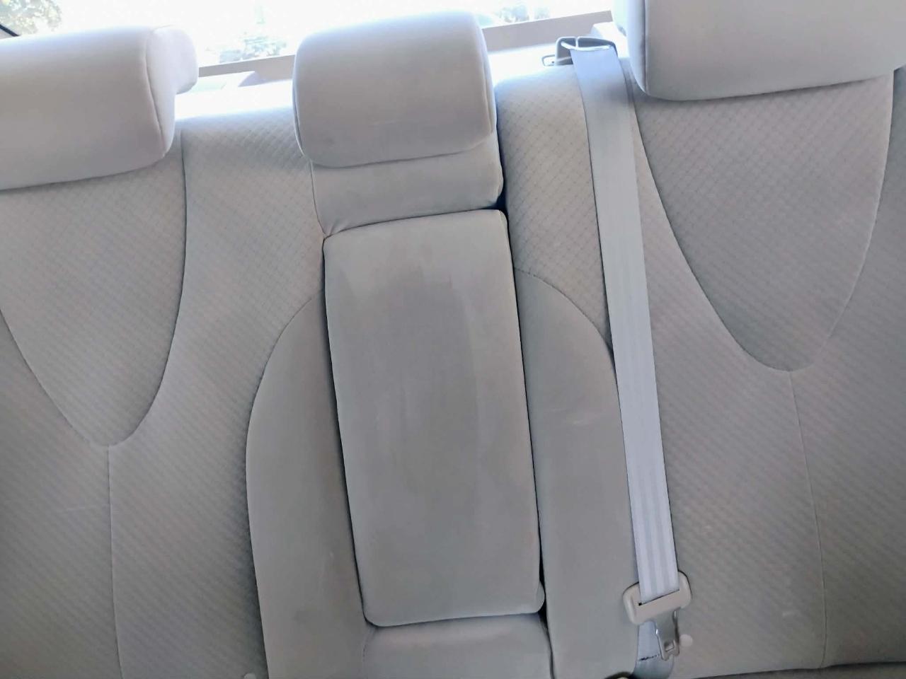 Toyota Camry 4dr Sdn I4 Man (Natl) 2009
