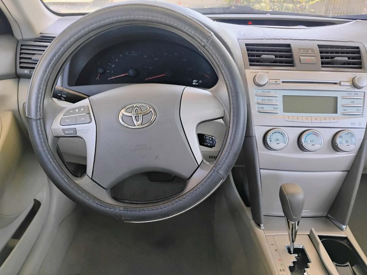 Toyota Camry 4dr Sdn I4 Man (Natl) 2009