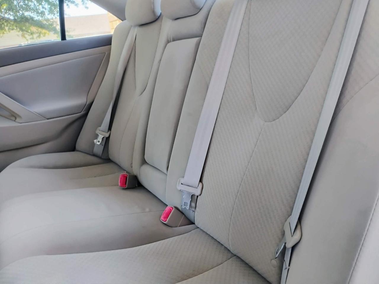 Toyota Camry 4dr Sdn I4 Man (Natl) 2009