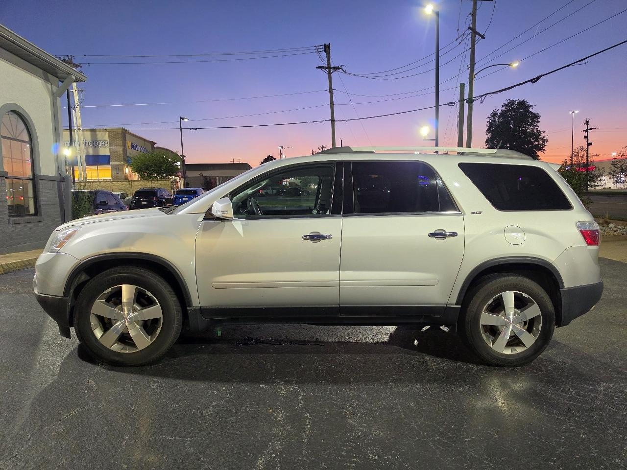 GMC Acadia FWD 4dr SLT1 2011