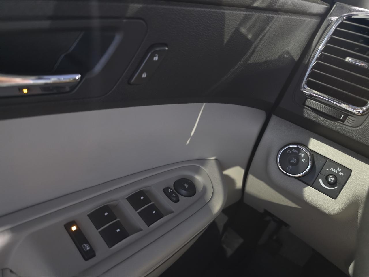 GMC Acadia FWD 4dr SLT1 2011