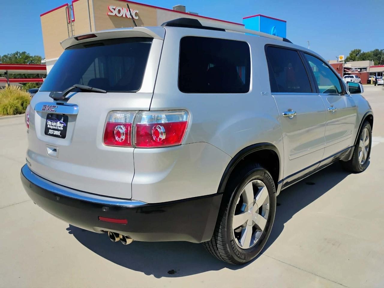 GMC Acadia FWD 4dr SLT1 2011