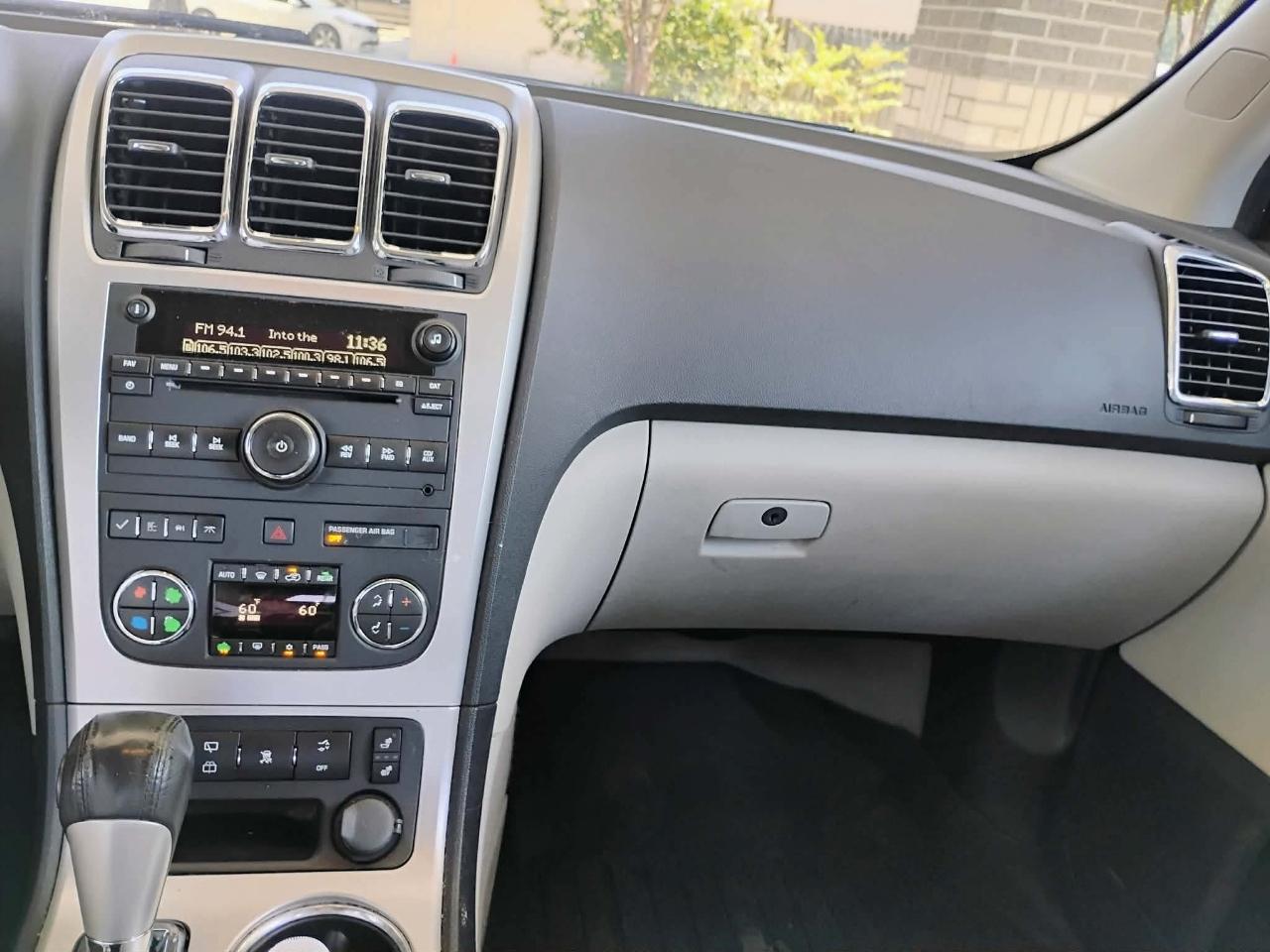 GMC Acadia FWD 4dr SLT1 2011