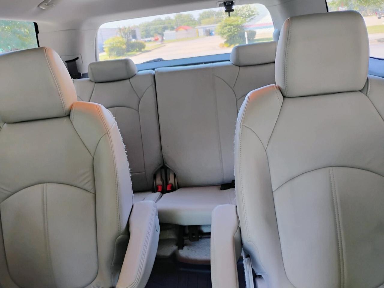 GMC Acadia FWD 4dr SLT1 2011