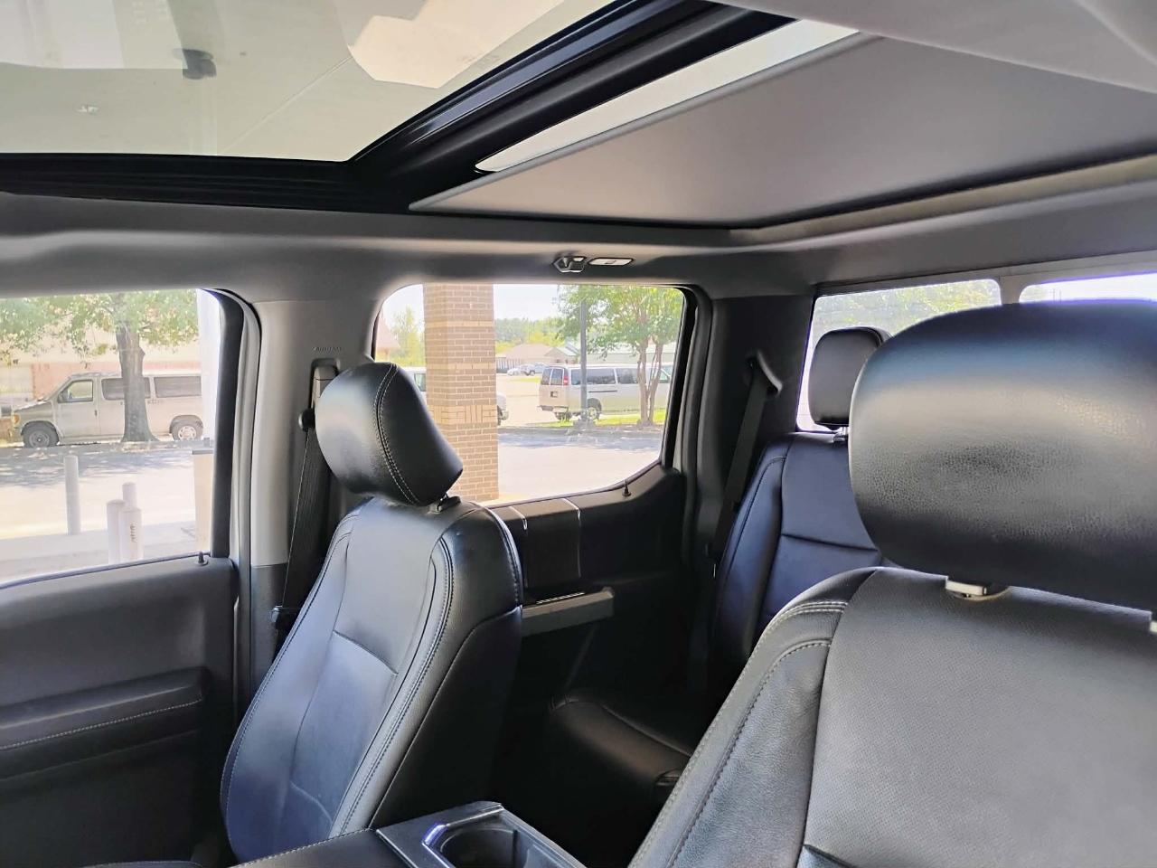 Ford F-150 4WD SuperCrew 139" Lariat 2015