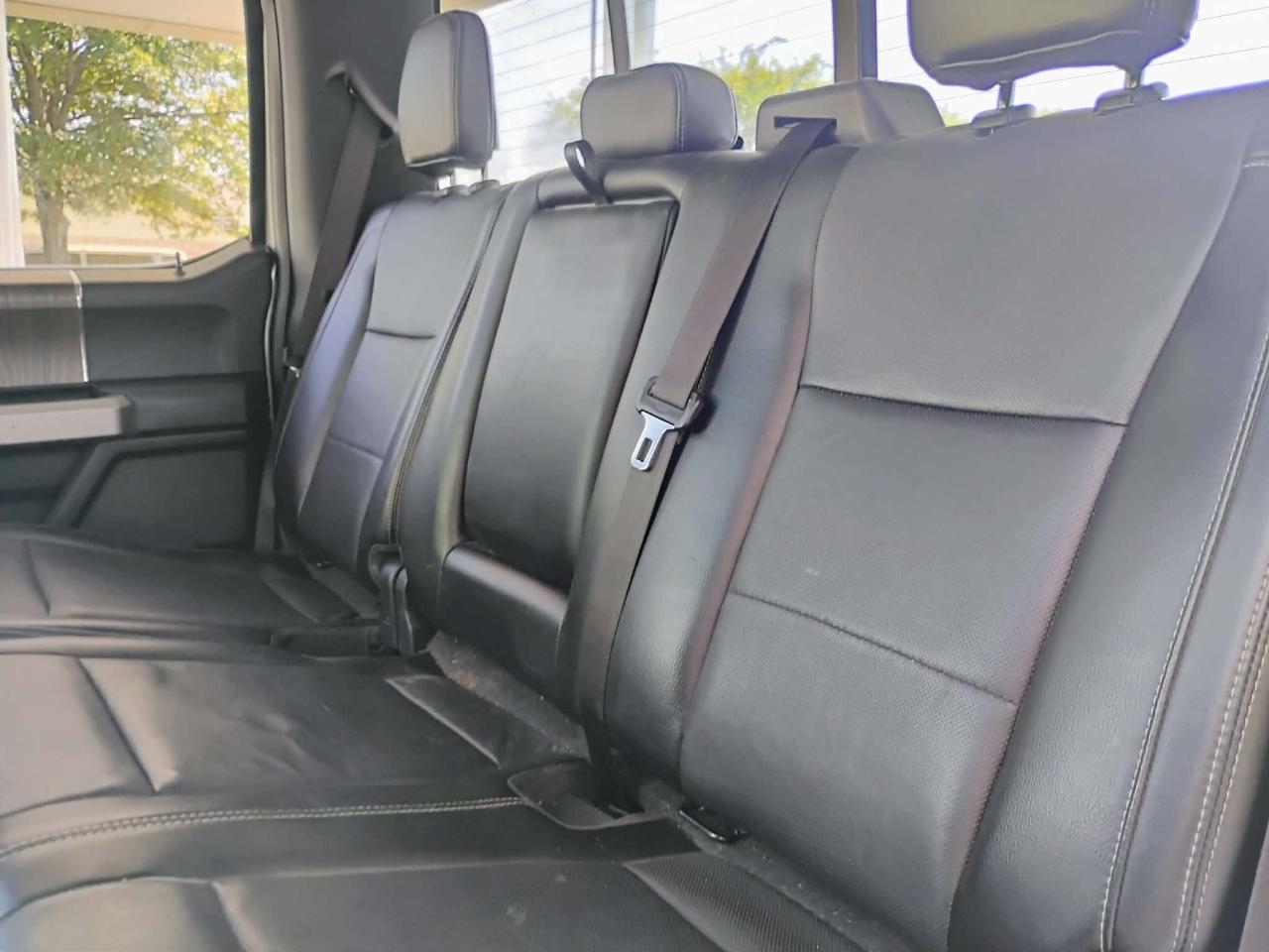 Ford F-150 4WD SuperCrew 139" Lariat 2015