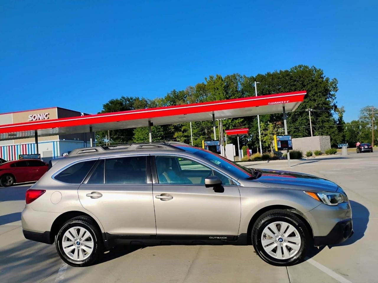 Subaru Outback 4dr Wgn 2.5i Premium 2015