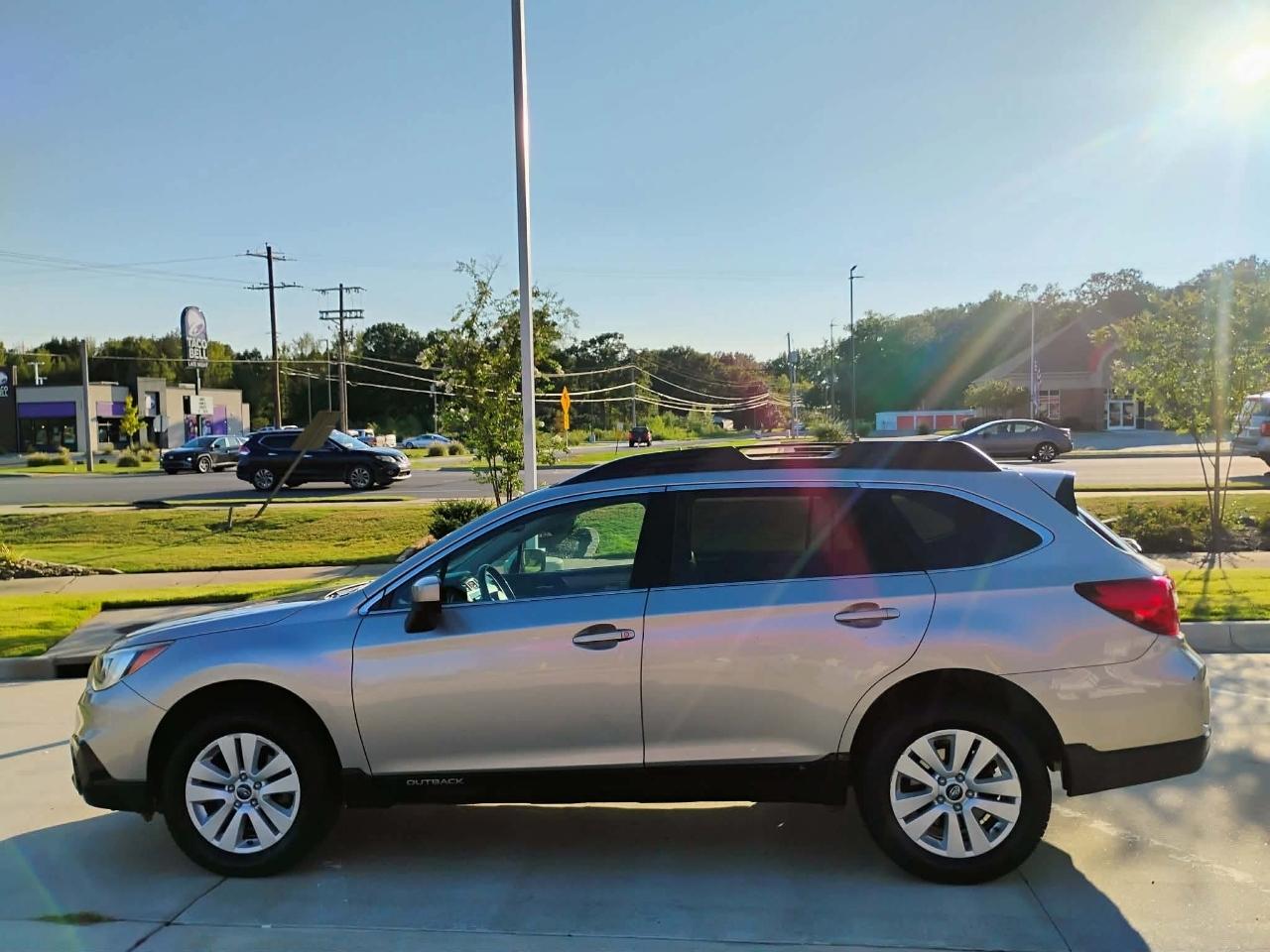 Subaru Outback 4dr Wgn 2.5i Premium 2015