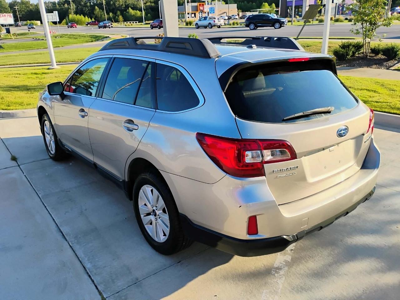 Subaru Outback 4dr Wgn 2.5i Premium 2015