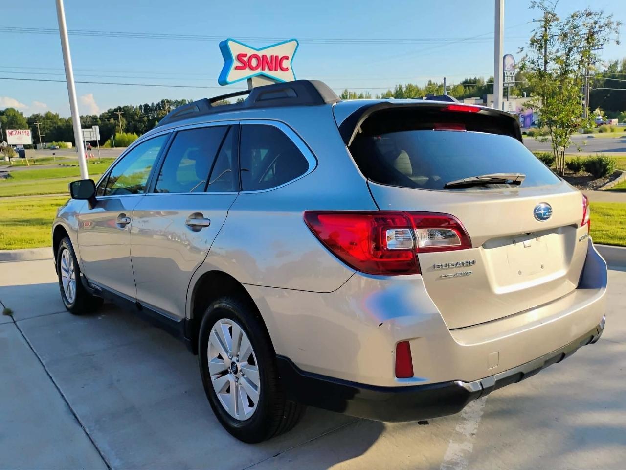 Subaru Outback 4dr Wgn 2.5i Premium 2015