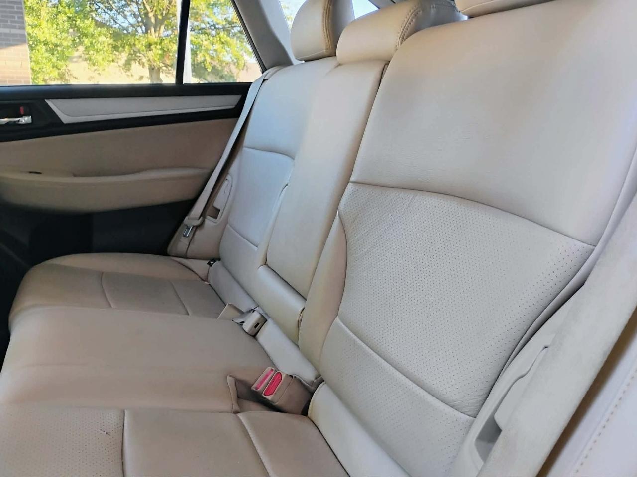 Subaru Outback 4dr Wgn 2.5i Premium 2015