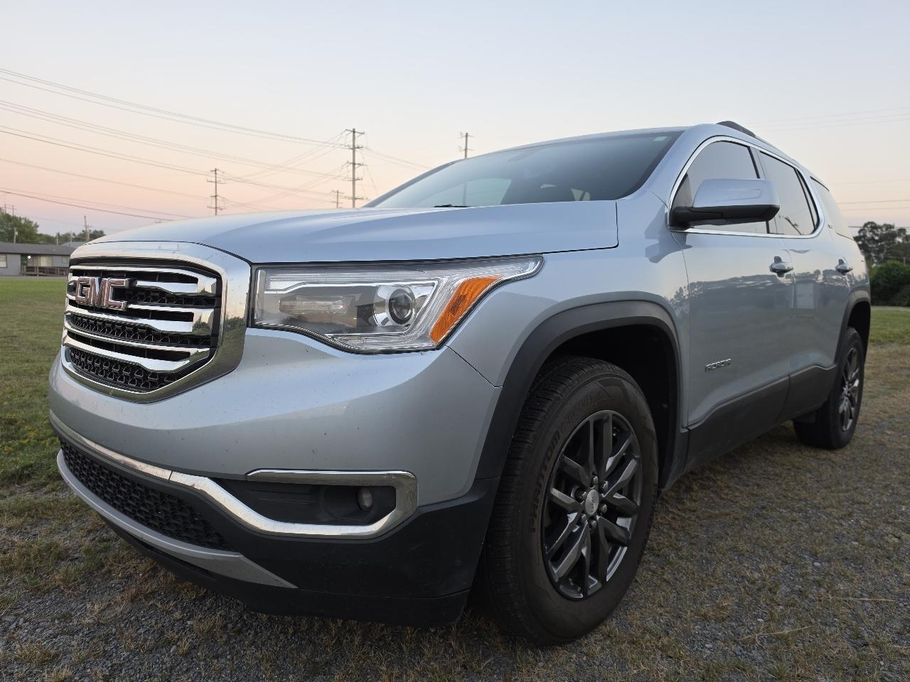 GMC Acadia FWD 4dr SLT w/SLT-1 2017