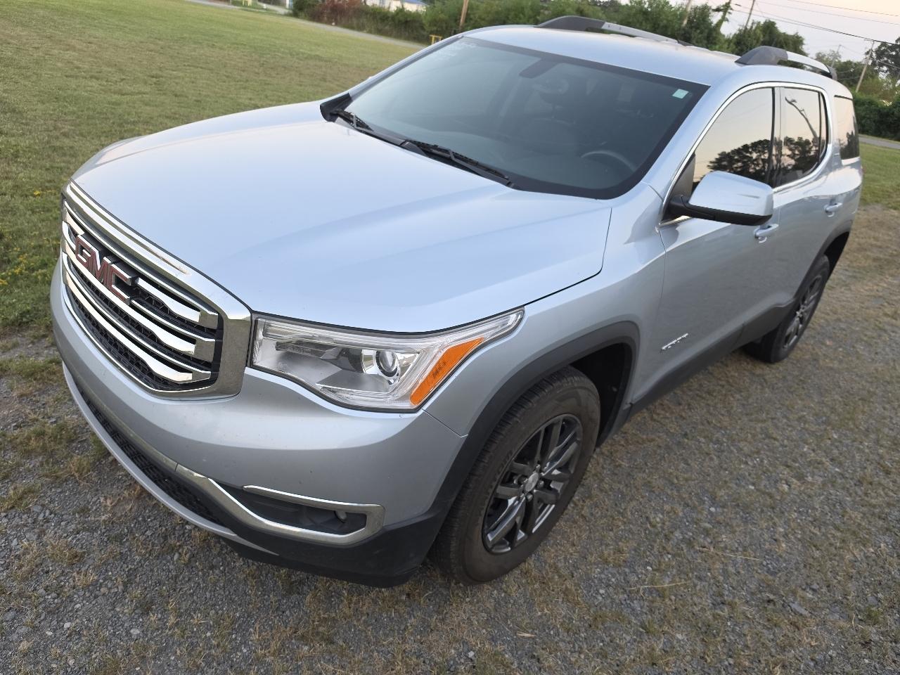 GMC Acadia FWD 4dr SLT w/SLT-1 2017