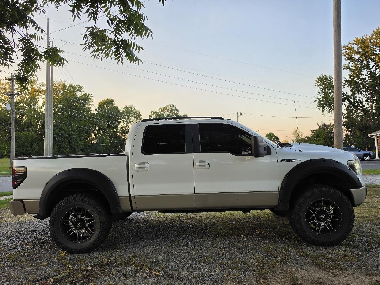 Ford F-150 4WD SuperCrew 139" Lariat 2010