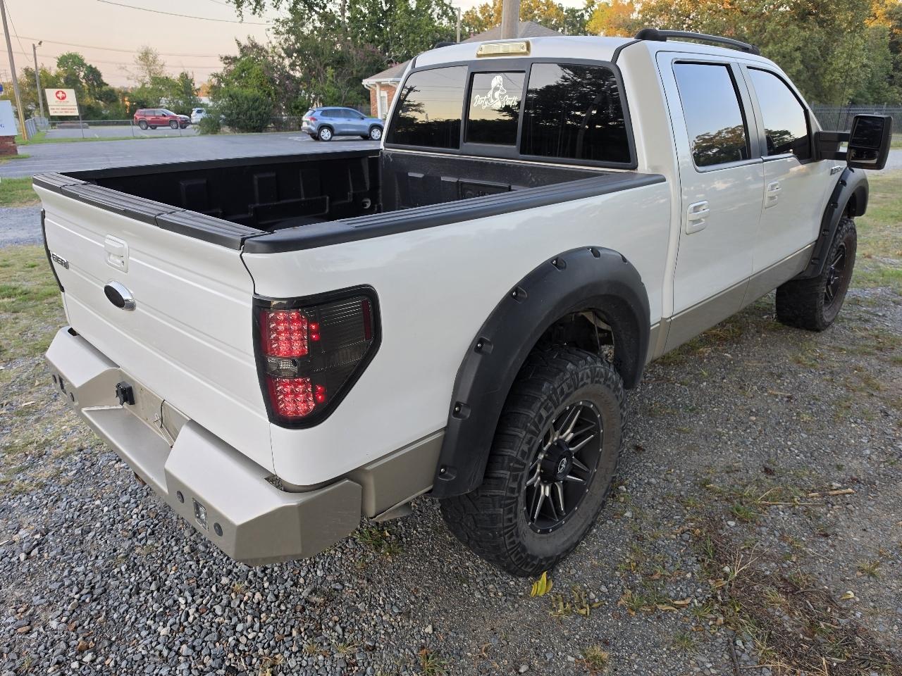 Ford F-150 4WD SuperCrew 139" Lariat 2010