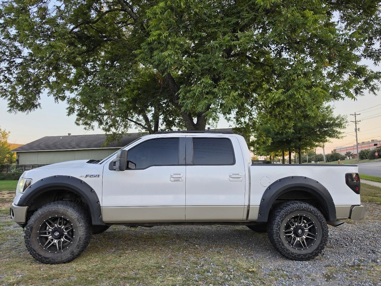 Ford F-150 4WD SuperCrew 139" Lariat 2010