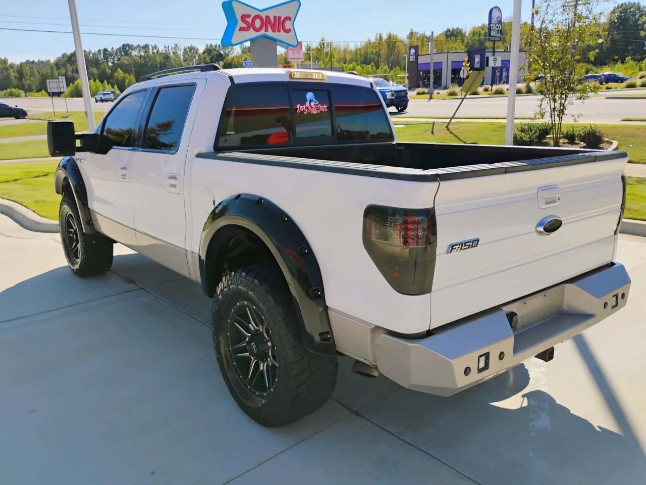 Ford F-150 4WD SuperCrew 139" Lariat 2010