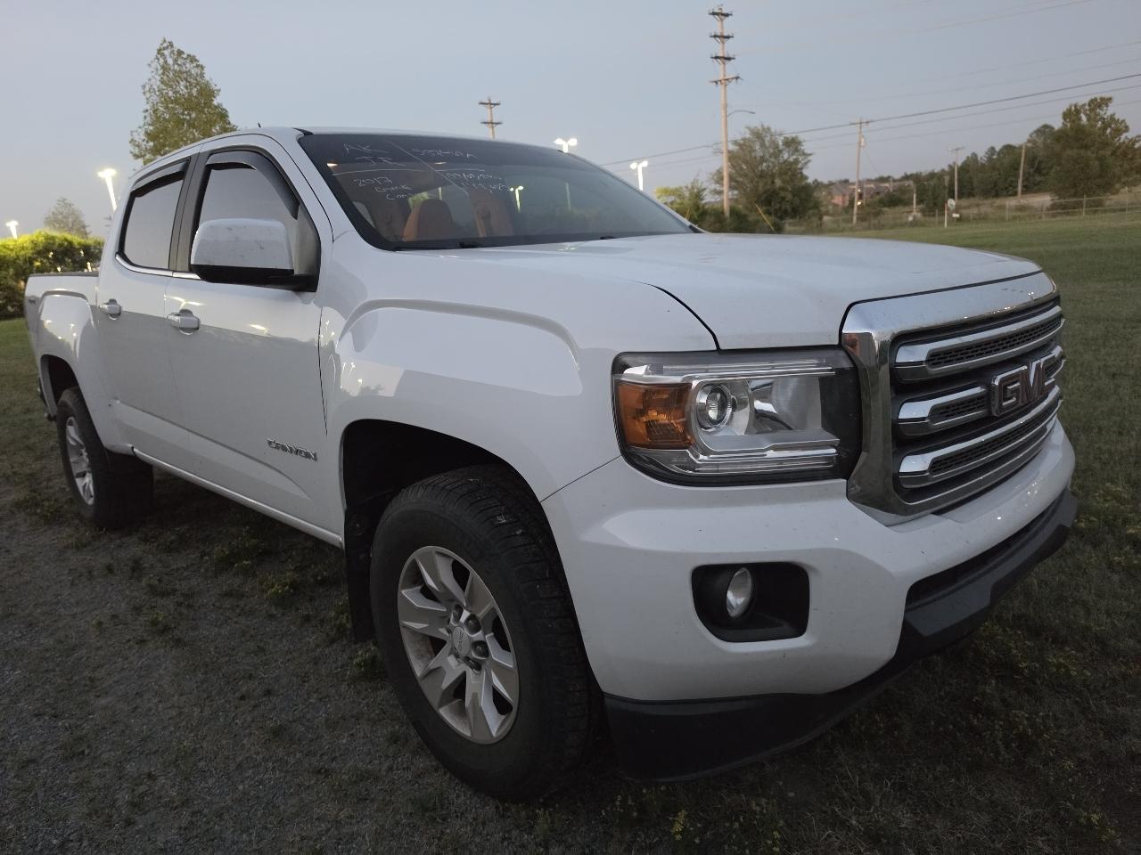 GMC Canyon 4WD Crew Cab 128.3" SLE 2017