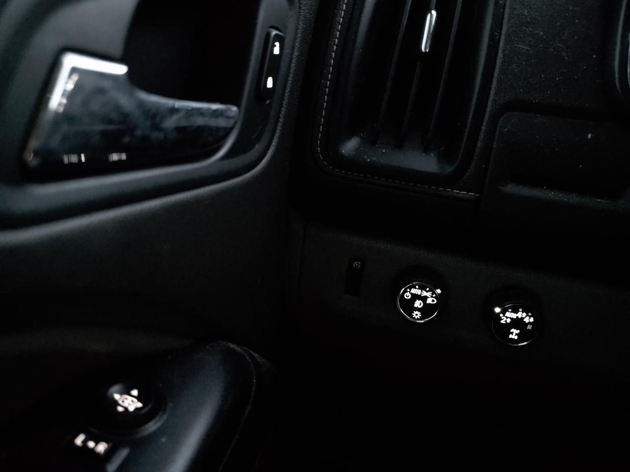 GMC Canyon 4WD Crew Cab 128.3" SLE 2017