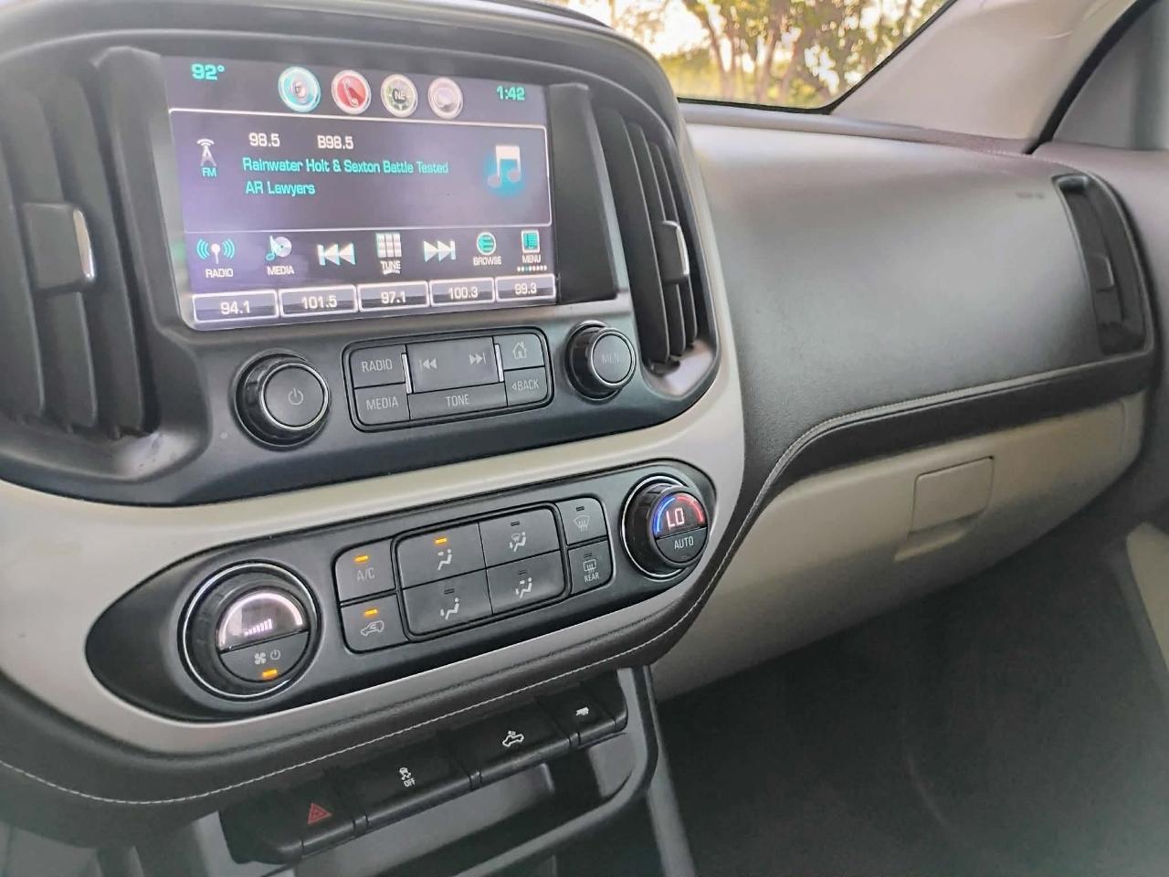 GMC Canyon 4WD Crew Cab 128.3" SLE 2017