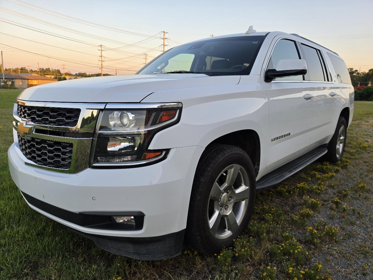 Chevrolet Suburban 4WD 4dr 1500 LT 2018