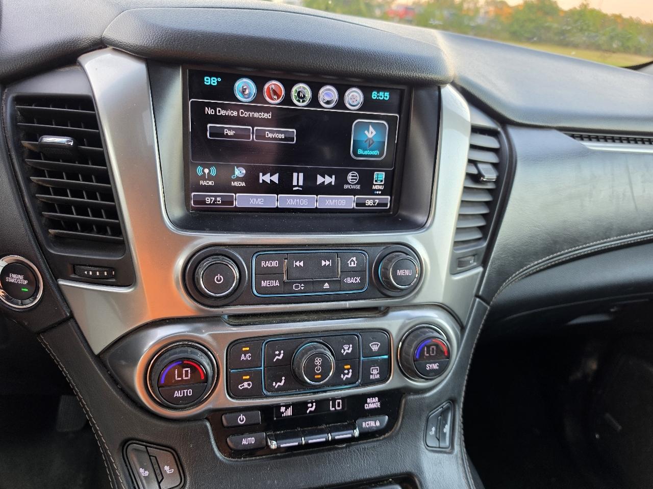 Chevrolet Suburban 4WD 4dr 1500 LT 2018
