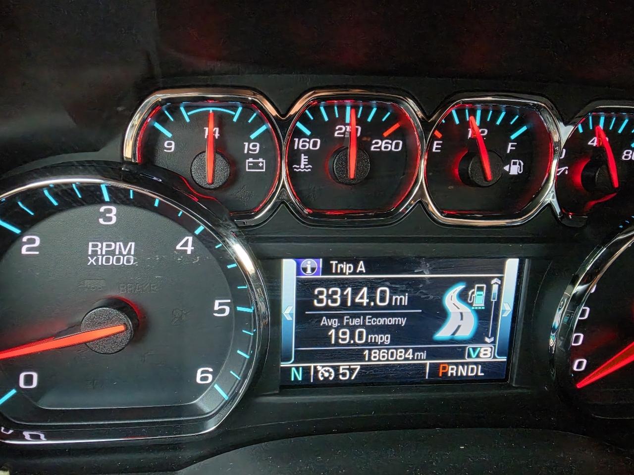 Chevrolet Suburban 4WD 4dr 1500 LT 2018