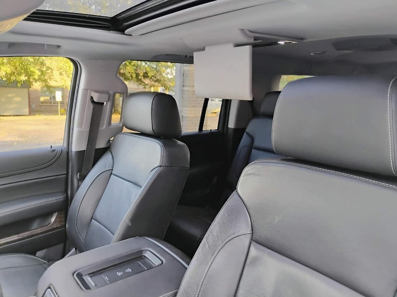 Chevrolet Suburban 4WD 4dr 1500 LT 2018