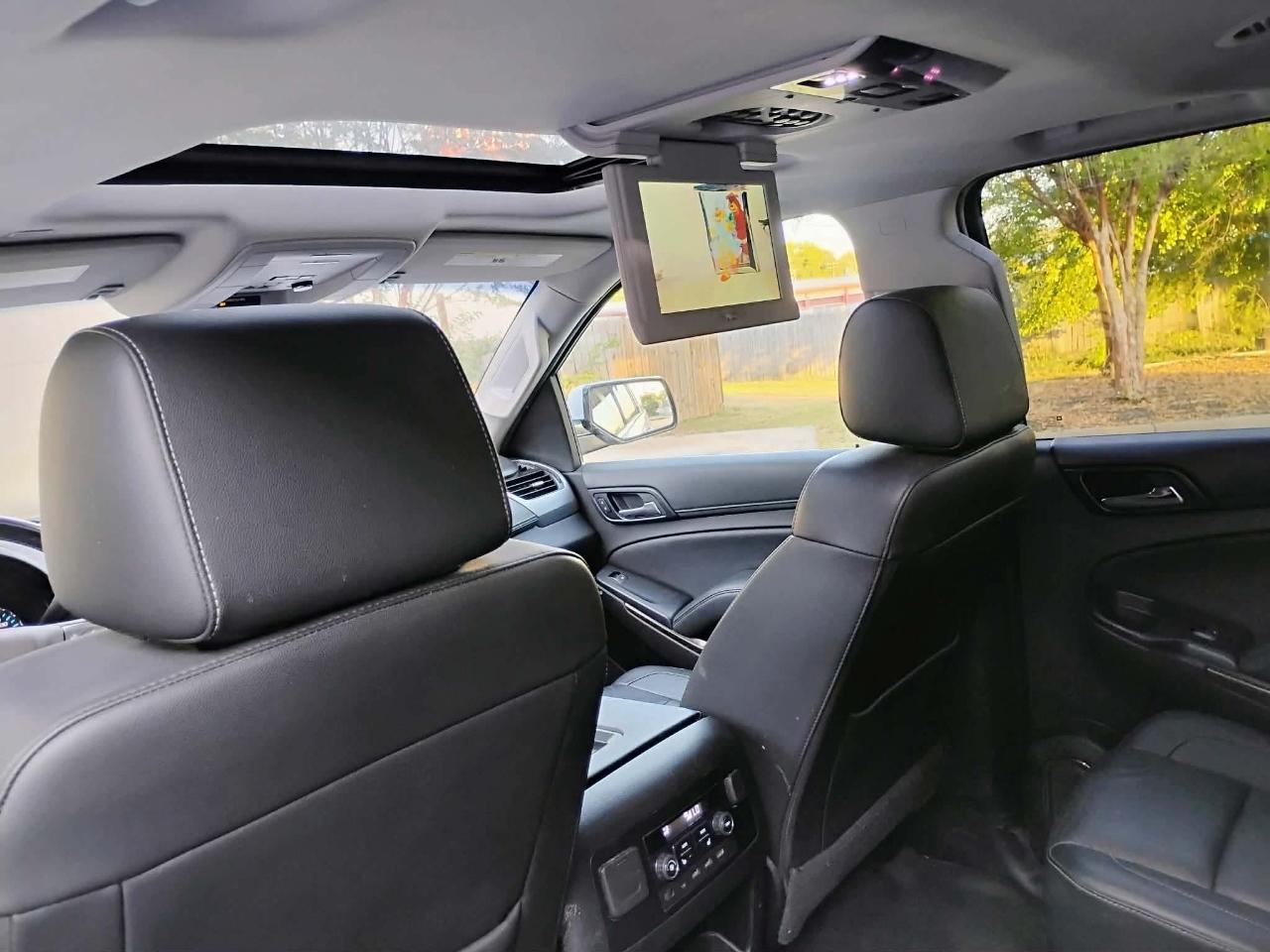 Chevrolet Suburban 4WD 4dr 1500 LT 2018