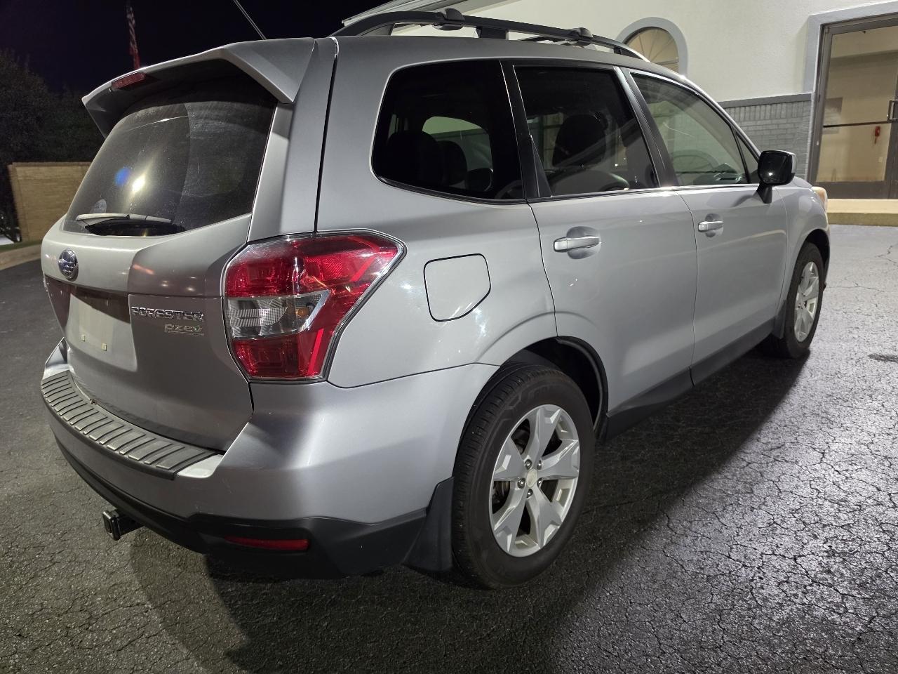 Subaru Forester 4dr CVT 2.5i Limited PZEV 2015