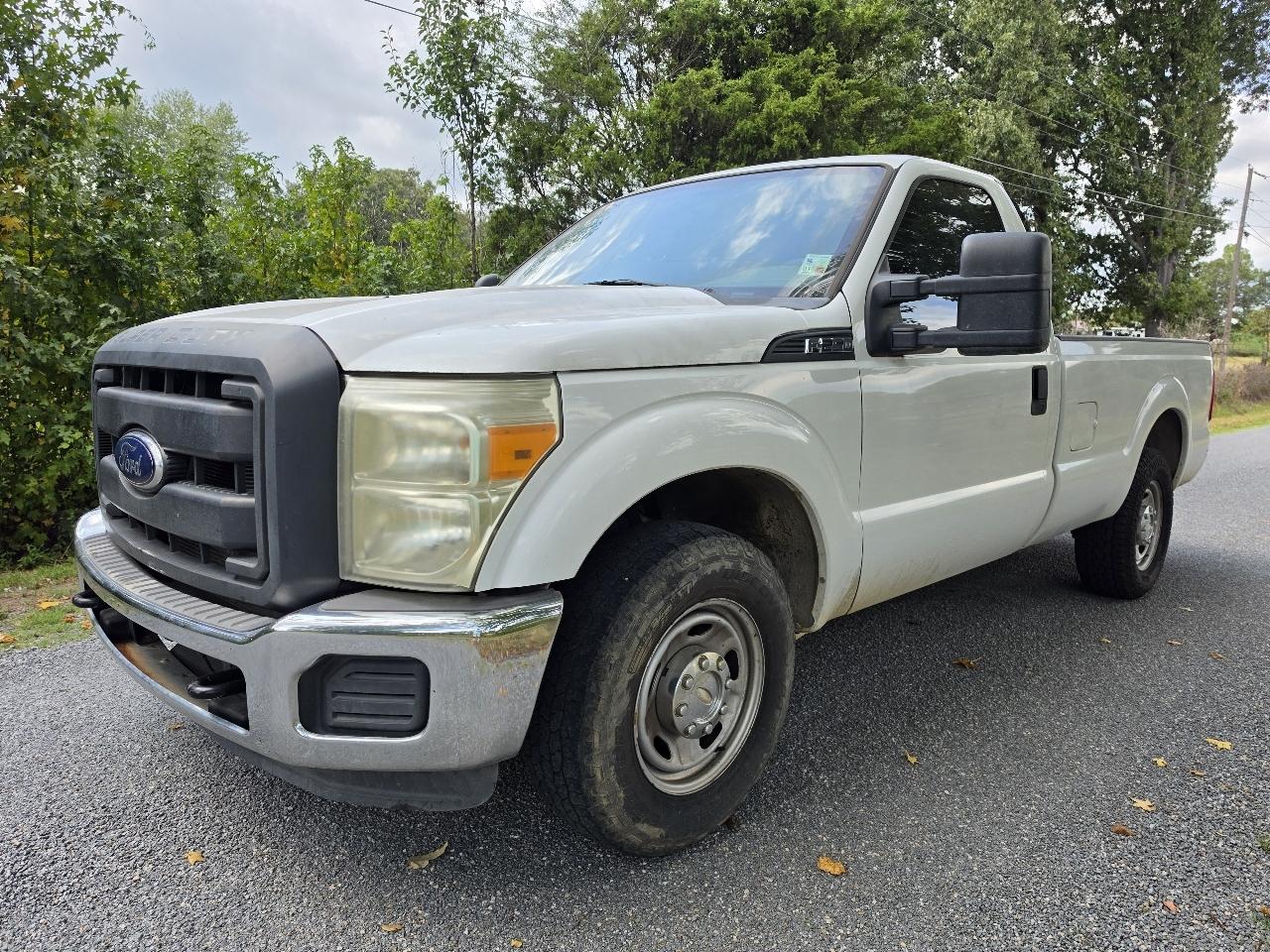 Ford Super Duty F-250 SRW 2WD Reg Cab 137" XLT 2013