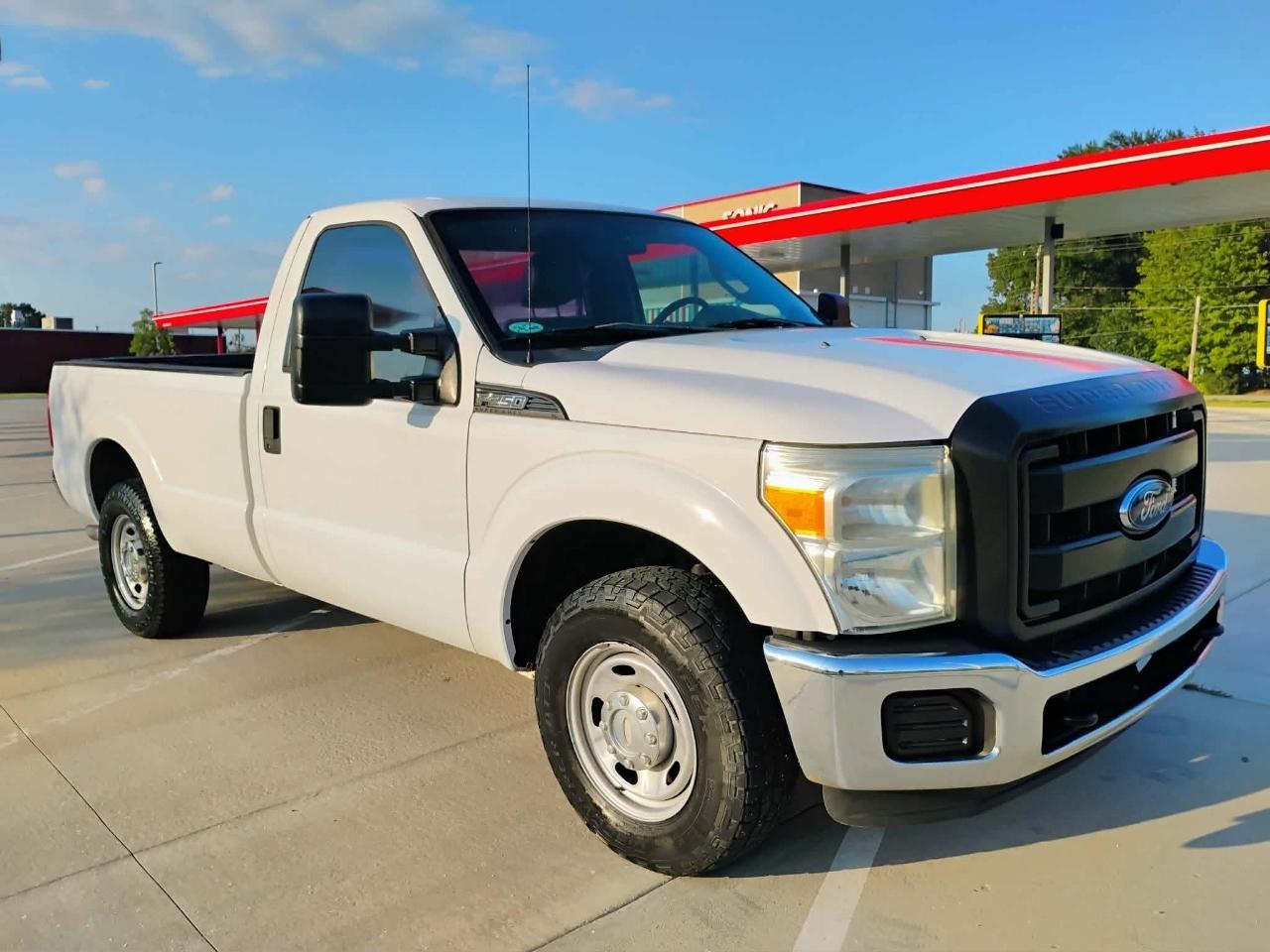 2013 Ford Super Duty F-250 SRW 2WD Reg Cab 137" XLT