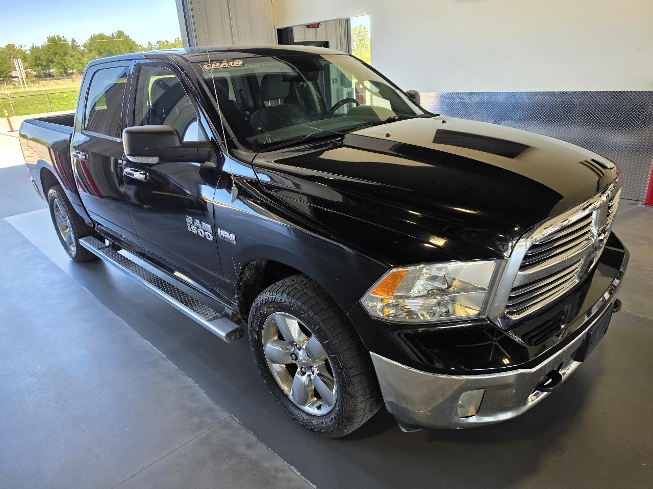 RAM 1500 4WD Crew Cab 140.5" Big Horn 2013