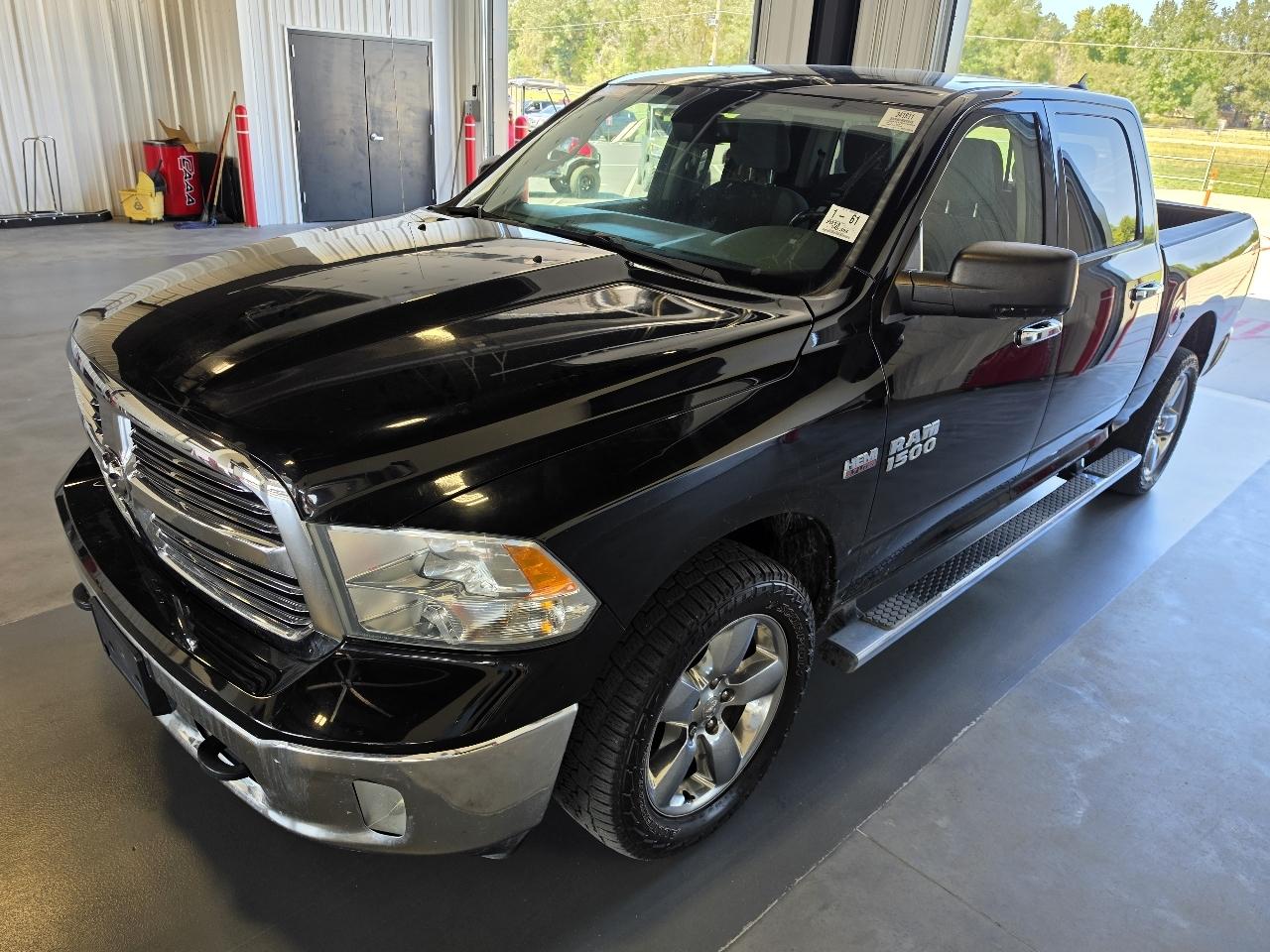 RAM 1500 4WD Crew Cab 140.5" Big Horn 2013