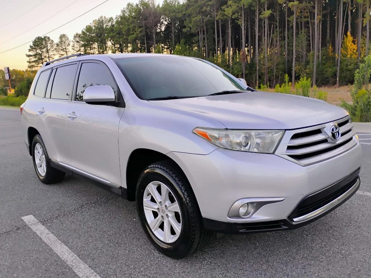 2011 Toyota Highlander SE