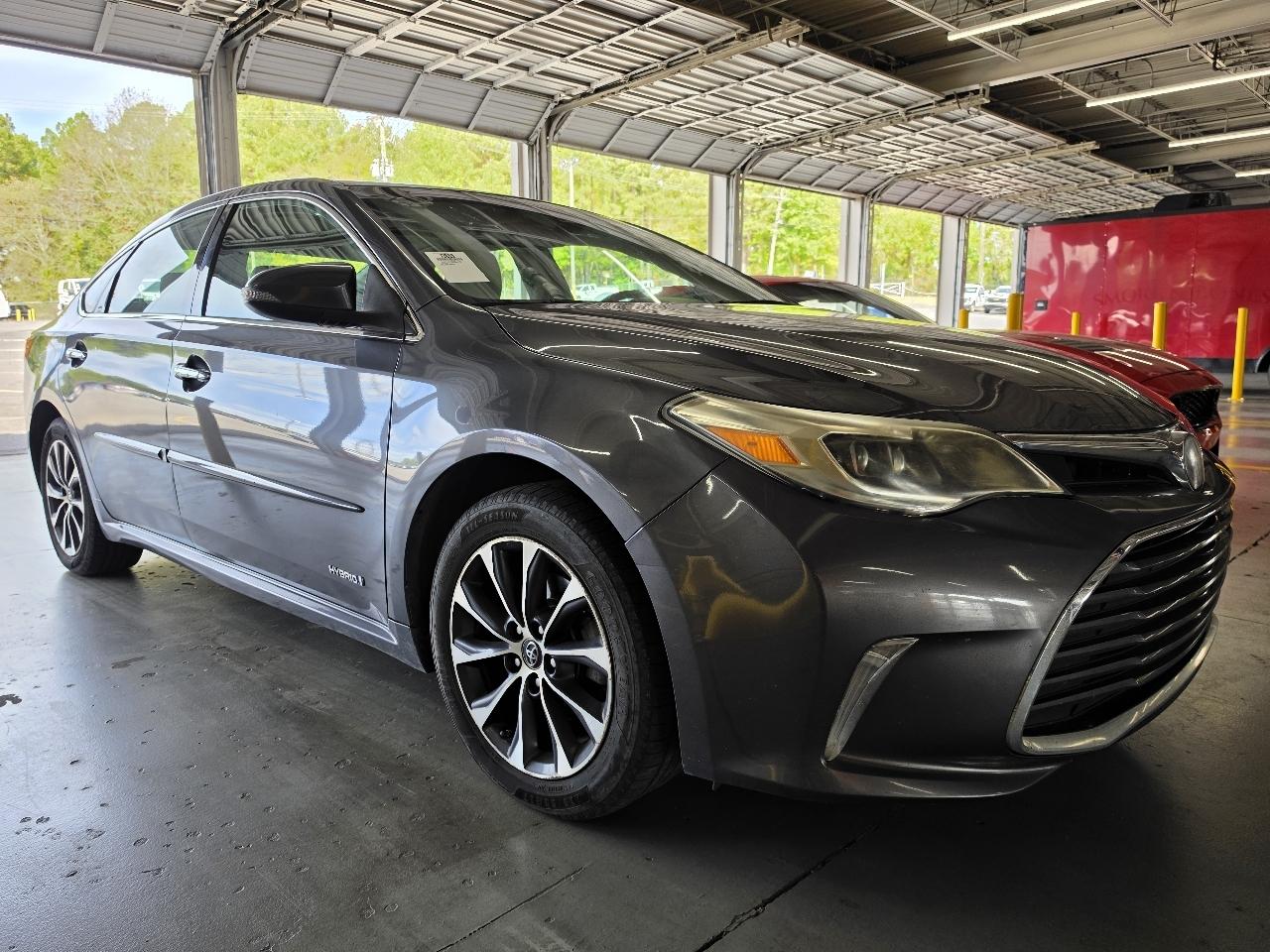 Toyota Avalon Hybrid Limited (Natl) 2018