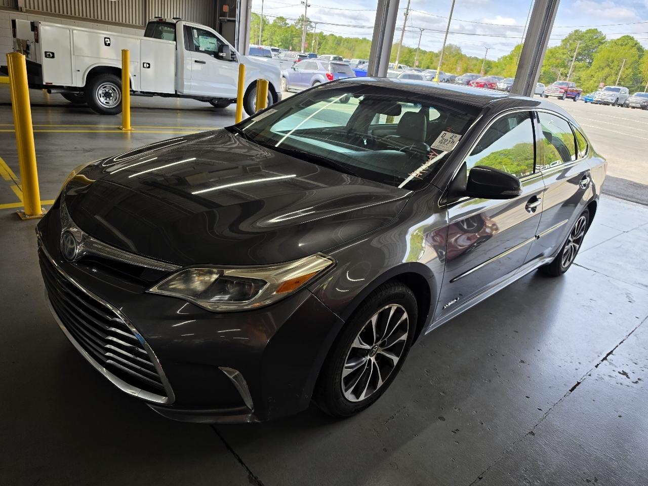 Toyota Avalon Hybrid Limited (Natl) 2018