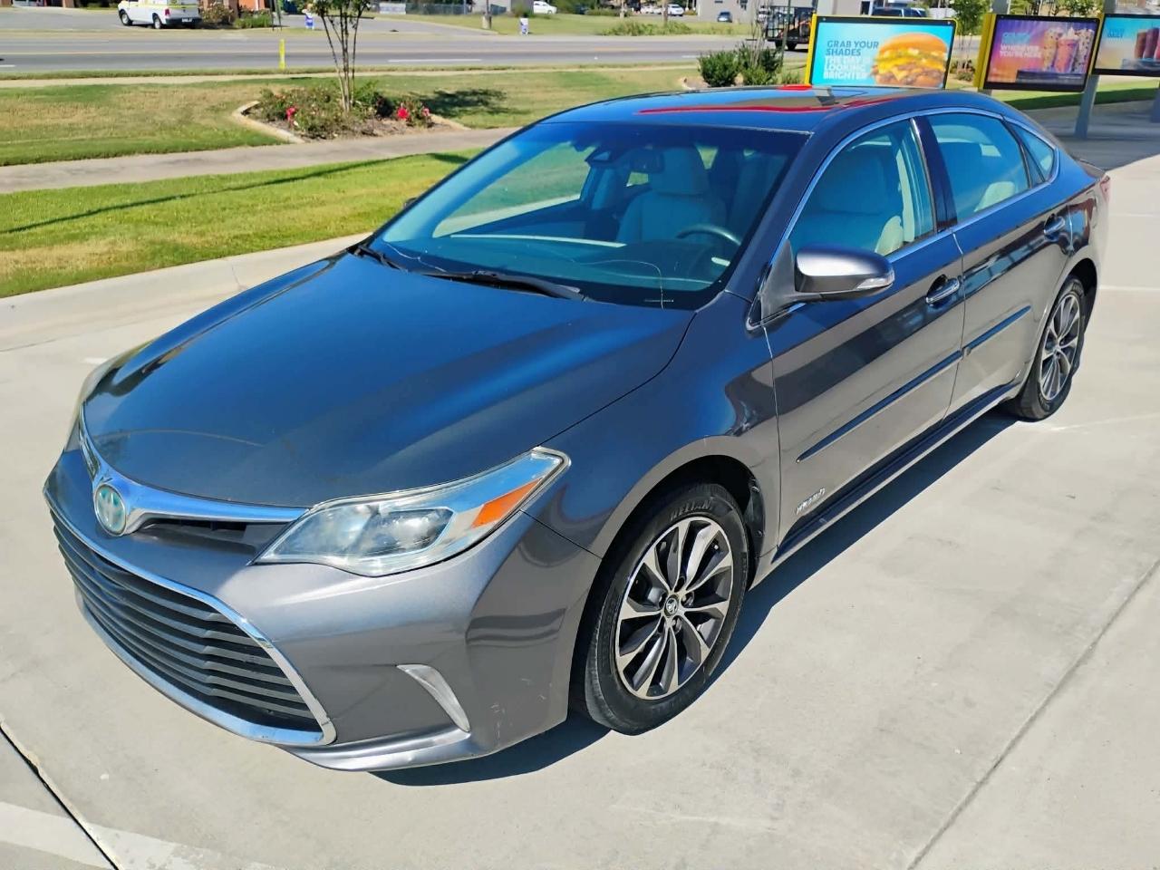Toyota Avalon Hybrid Limited (Natl) 2018