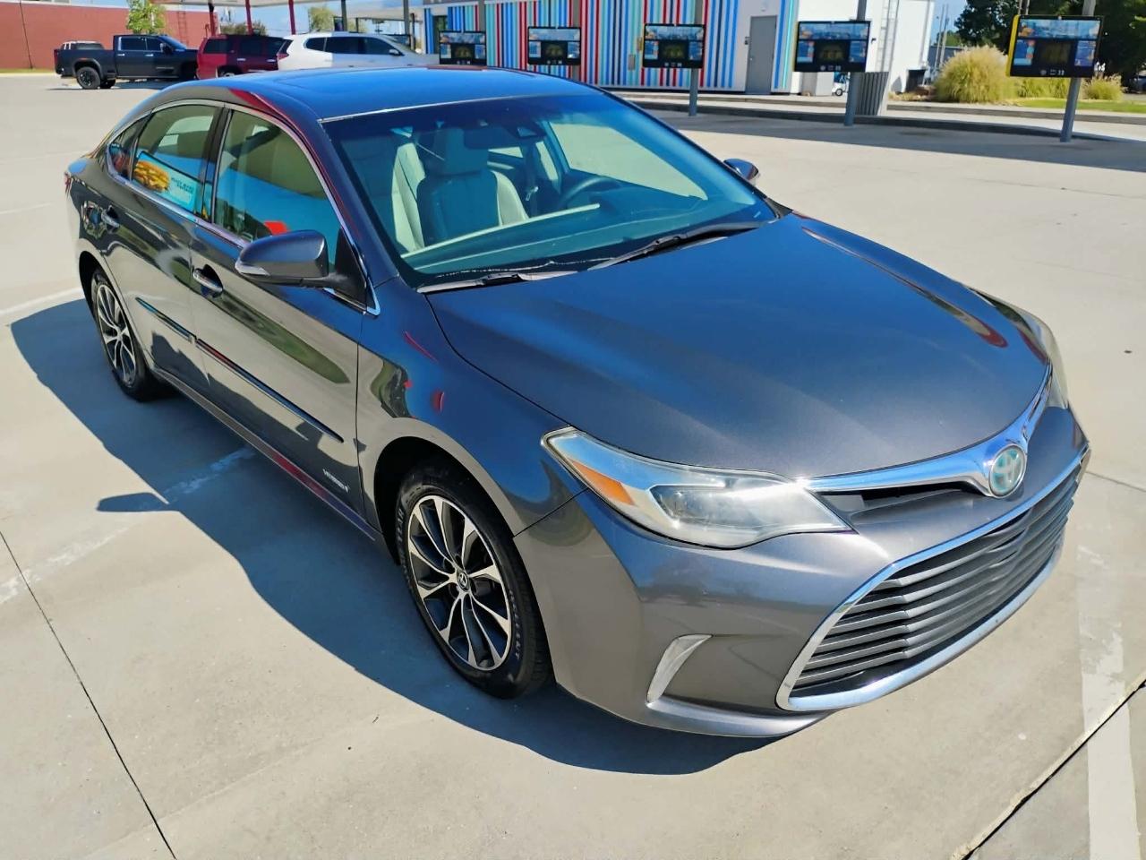 Toyota Avalon Hybrid Limited (Natl) 2018