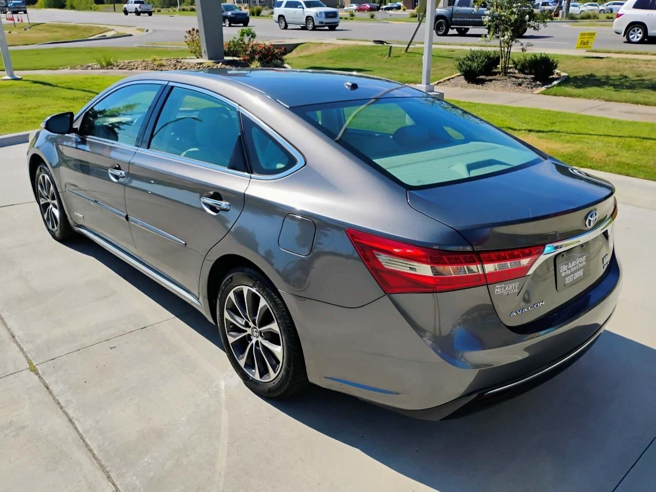 Toyota Avalon Hybrid Limited (Natl) 2018